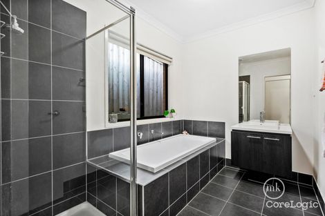 Property photo of 17 Lanner Way Doreen VIC 3754