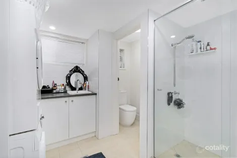 Property photo of 4/18 White Street Southport QLD 4215