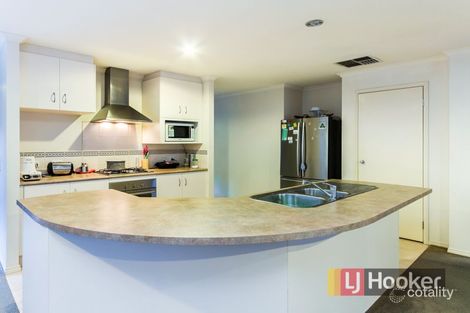 Property photo of 31 Glenshee Drive Lynbrook VIC 3975