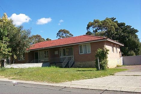 17 Harford Way, Girrawheen, WA 6064