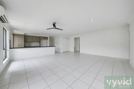 Property photo of 3 Seagull Boulevard Kirkwood QLD 4680