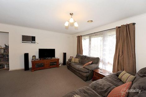 Property photo of 8 Richborough Grove Ferntree Gully VIC 3156