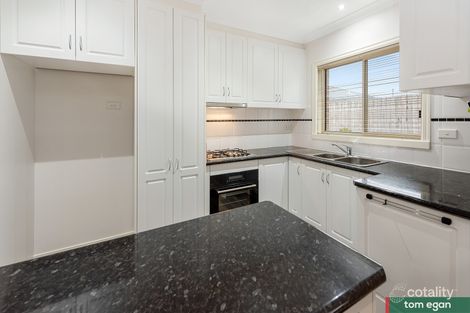 Property photo of 2/6 Croft Crescent Reservoir VIC 3073