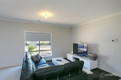 Property photo of 9 Tchumlock Court Ascot VIC 3551
