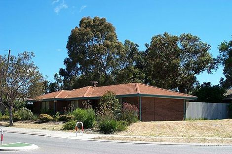 90 Ashburton Dr, Gosnells, WA 6110