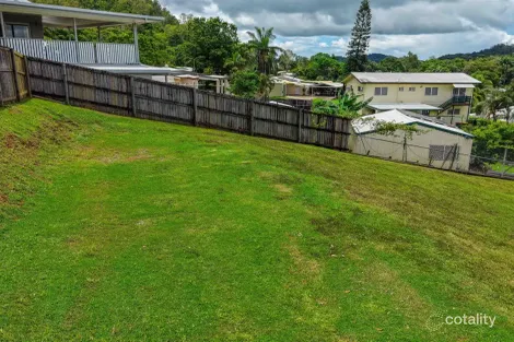 Property photo of 8 Tarwhine Close Kanimbla QLD 4870