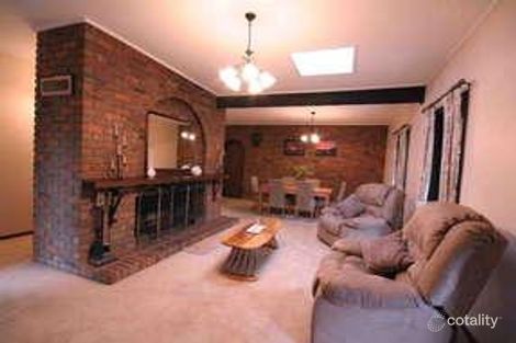 Property photo of 2 Aminya Place Briar Hill VIC 3088