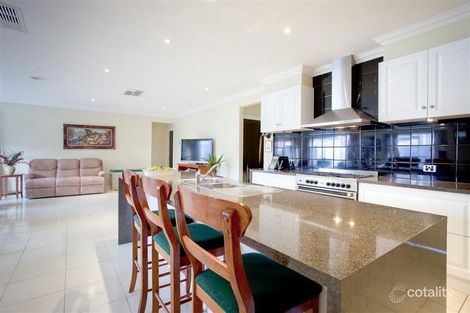 Property photo of 21 Liquidamber Way Sunbury VIC 3429