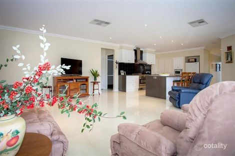 Property photo of 21 Liquidamber Way Sunbury VIC 3429