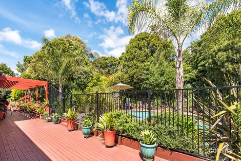 Property photo of 2 Dudson Close Mount Eliza VIC 3930
