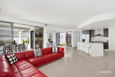 Property photo of 2508 Cressbrook Drive Hope Island QLD 4212