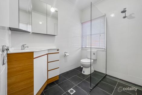 Property photo of 16 Willowbend Way Dubbo NSW 2830