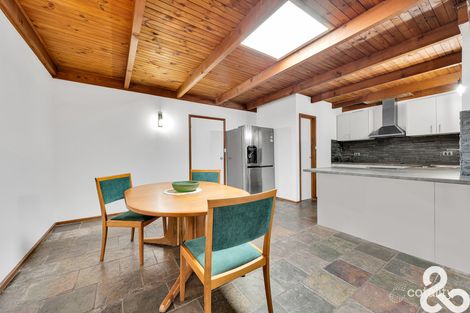 Property photo of 12 Malua Crescent Mill Park VIC 3082