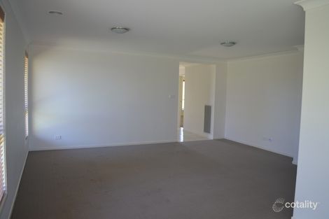 Property photo of 35 Molloy Drive Orange NSW 2800
