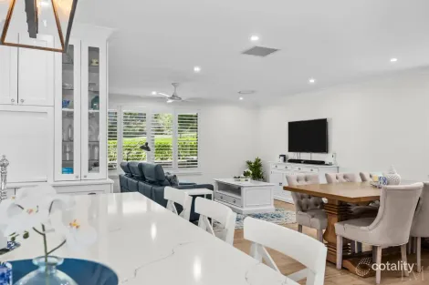 Property photo of 10 Beasley Crescent Rankin Park NSW 2287