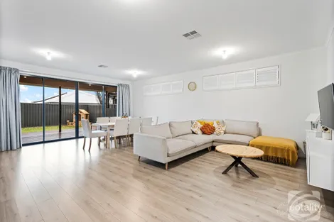 Property photo of 2 Murray Hillier Court Hillier SA 5116