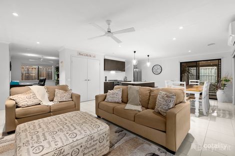 Property photo of 81 Greendale Boulevard Pakenham VIC 3810