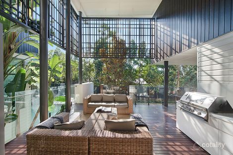 64 Hawken Dr, St Lucia, QLD 4067