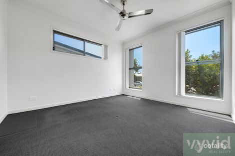 Property photo of 3 Seagull Boulevard Kirkwood QLD 4680