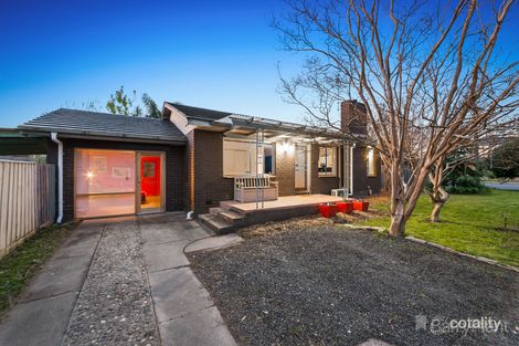 Property photo of 1 Kirra Court Pakenham VIC 3810