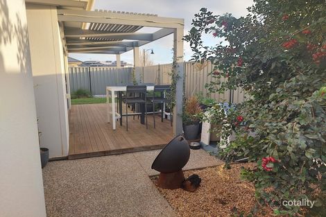 2 Hawkes Cl, Evanston South, SA 5116