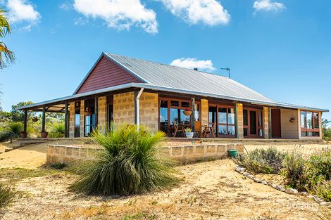 Property photo of 24 Craig Sandy Way Nilgen WA 6044