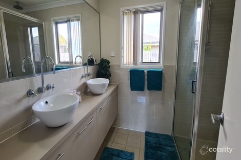 Property photo of 49 Middle Road Gracemere QLD 4702