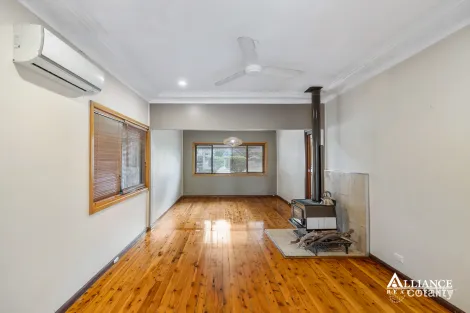 Property photo of 85 Burns Road Picnic Point NSW 2213