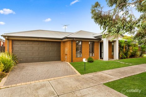 Property photo of 36 Pomegranate Way Pakenham VIC 3810
