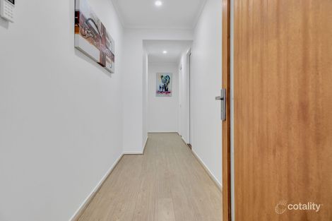 Property photo of 33 Kangaroo Crescent Aintree VIC 3336