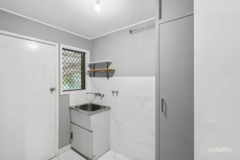 Property photo of 220 Old Ipswich Road Riverview QLD 4303