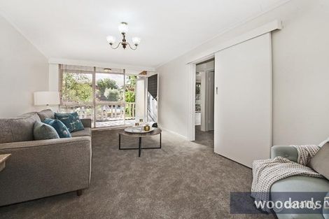 Property photo of 2/5 James Street Glen Huntly VIC 3163