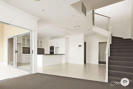 Property photo of 2/414 Hawthorne Road Bulimba QLD 4171