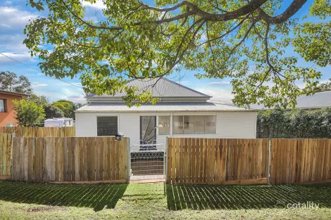 9 Cumming St, North Toowoomba, QLD 4350