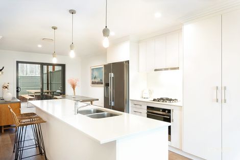 Property photo of 50 Wallbank Way Bulli NSW 2516