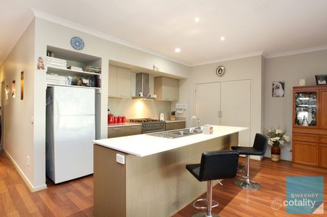 Property photo of 26 Westerfolds Terrace Caroline Springs VIC 3023