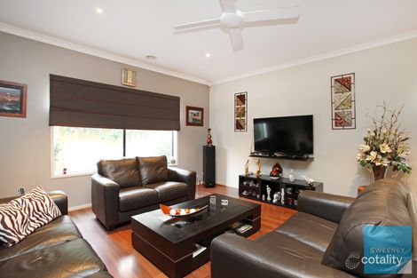 Property photo of 26 Westerfolds Terrace Caroline Springs VIC 3023