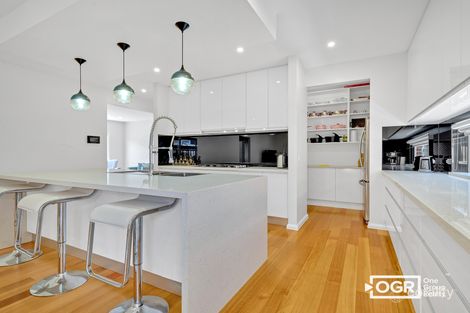Property photo of 11 Veneto Grove Greenvale VIC 3059