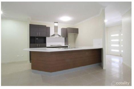 Property photo of 25 Anzac Avenue Newtown QLD 4350