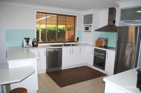 Property photo of 18 Constable Place Tuncurry NSW 2428