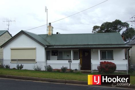 6 Gordon St, Bega, NSW 2550