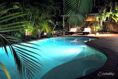 4 Renate Way, Benowa, QLD 4217