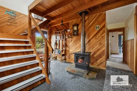 Property photo of 1 Shoobridge Street Crayfish Creek TAS 7321