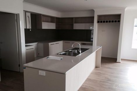 Property photo of 17 Samara Road Burnside VIC 3023