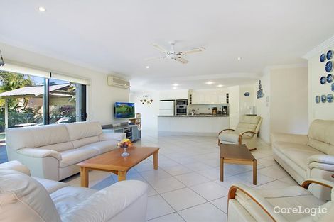 Property photo of 4 Renate Way Benowa QLD 4217
