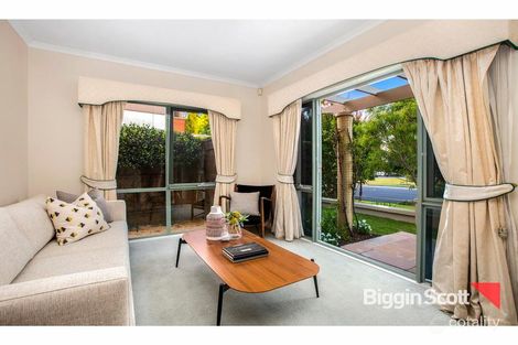 Property photo of 30 Swallow Street Port Melbourne VIC 3207