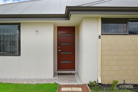 Property photo of 6 Kiev Place Dayton WA 6055