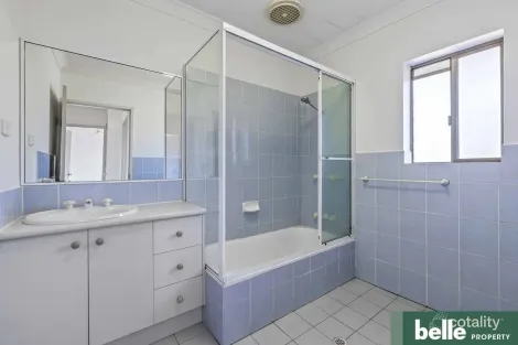 Property photo of 9/15 Leicester Street Coorparoo QLD 4151