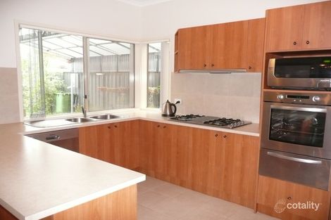 Property photo of 19 Peppermint Crescent Manor Lakes VIC 3024