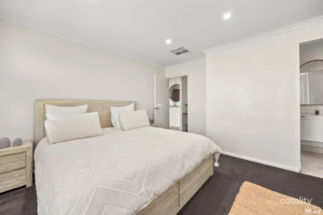 Property photo of 16 Silverpan Way Byford WA 6122